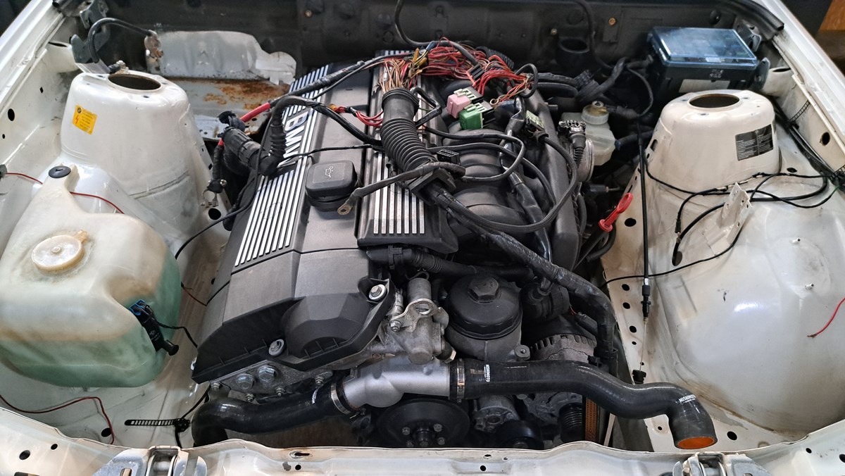 bmw e30 carburacion swap m52 e36