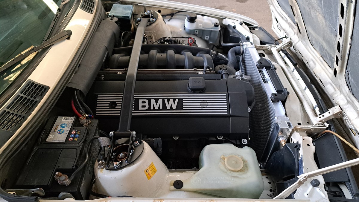 bmw e30 carburacion swap m52 e36