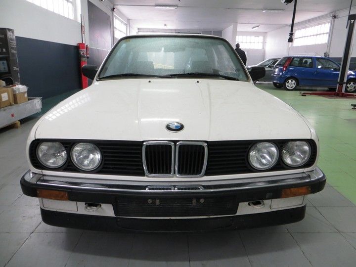 BMW 318i E30 pre motor M10